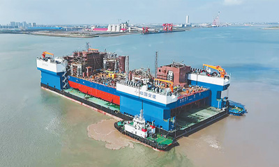 耀世：全球最大江海移动船坞完成出海运输任务